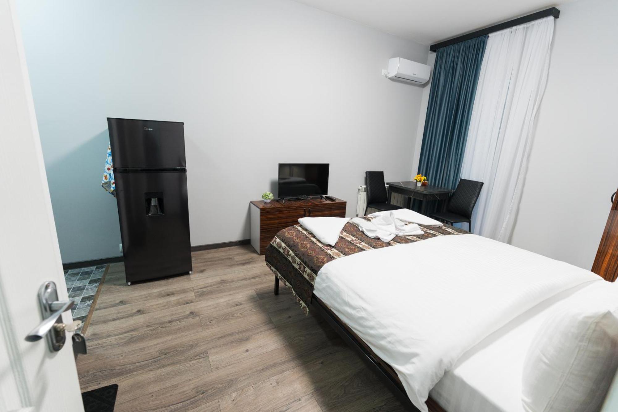 Gh Family Hotel Ереван Экстерьер фото